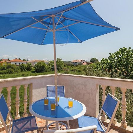 Nice Apartment In Kastel With Kitchen Luaran gambar