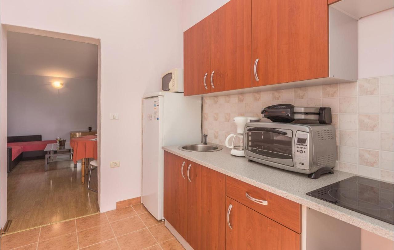 Nice Apartment In Kastel With Kitchen Luaran gambar