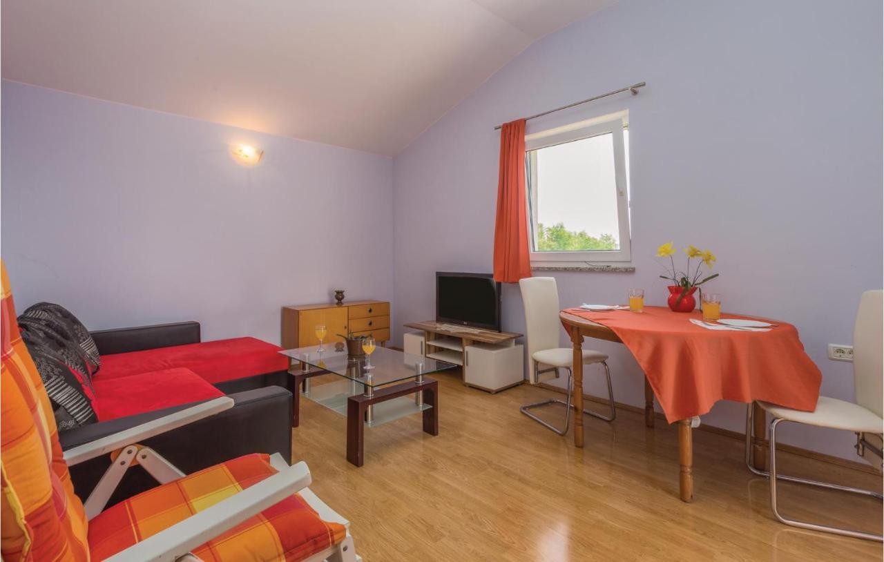 Nice Apartment In Kastel With Kitchen Luaran gambar