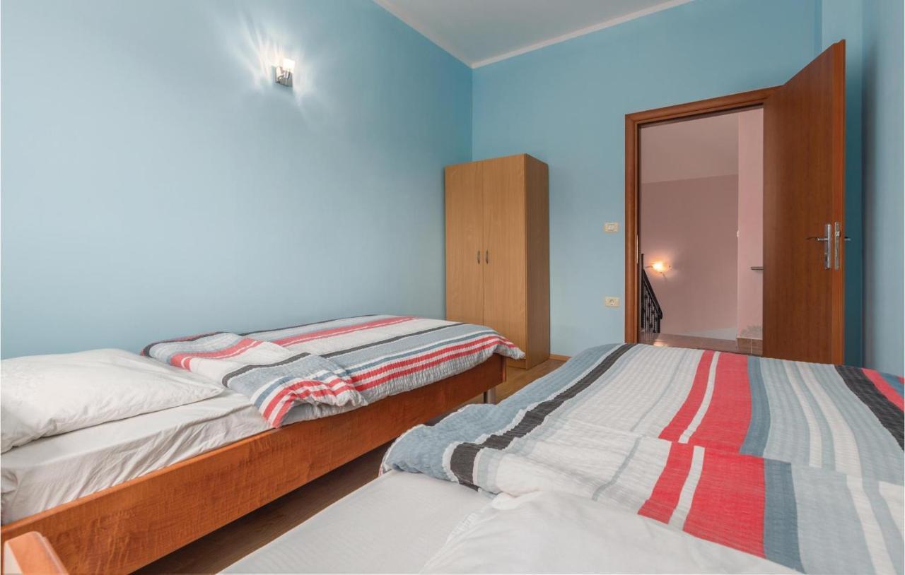 Nice Apartment In Kastel With Kitchen Luaran gambar